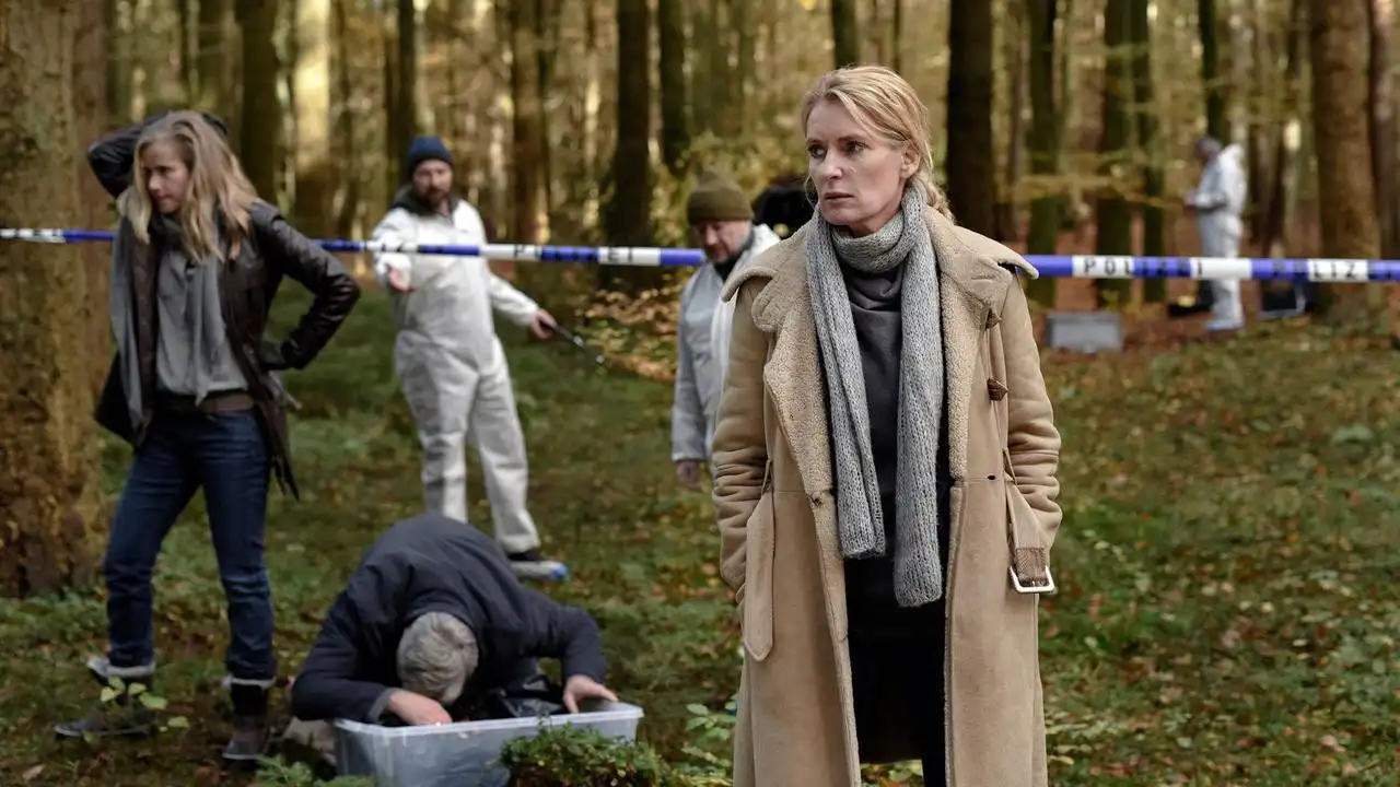 Lindholm - 25 - Der Fall Holdt (The Holdt Case)