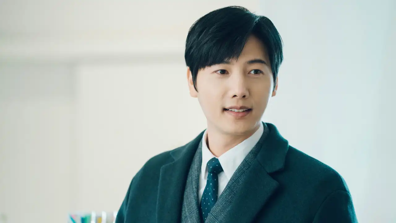 Jung Rok and Yun Seo Investigate the Case
