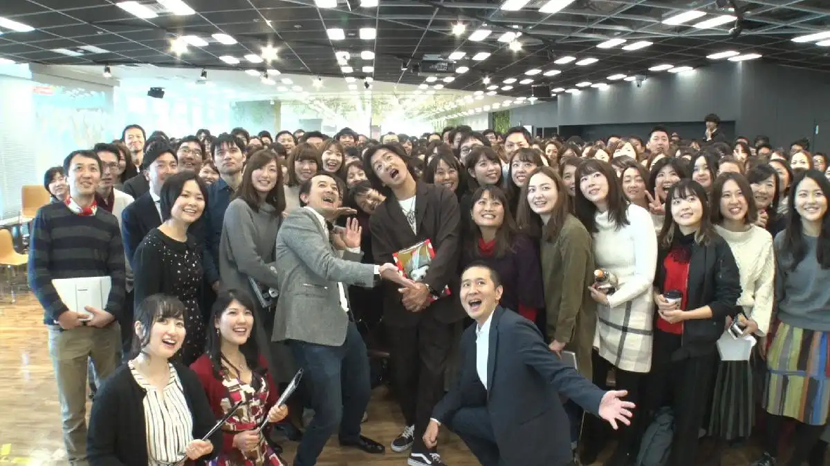 Takuya Kimura visits Yahoo!