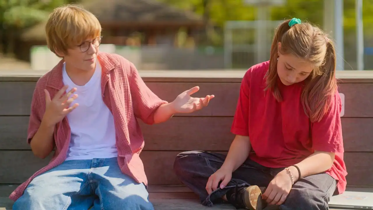 Is Liva flirting with... Jakob?