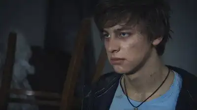 18:00