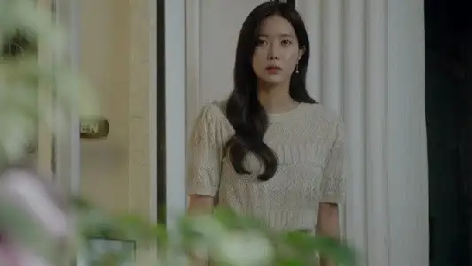 Hwan Finds Ye Ji