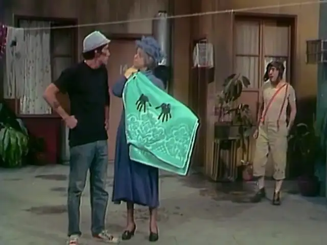 Los Caquitos / Tratando de Bañar al Chavo