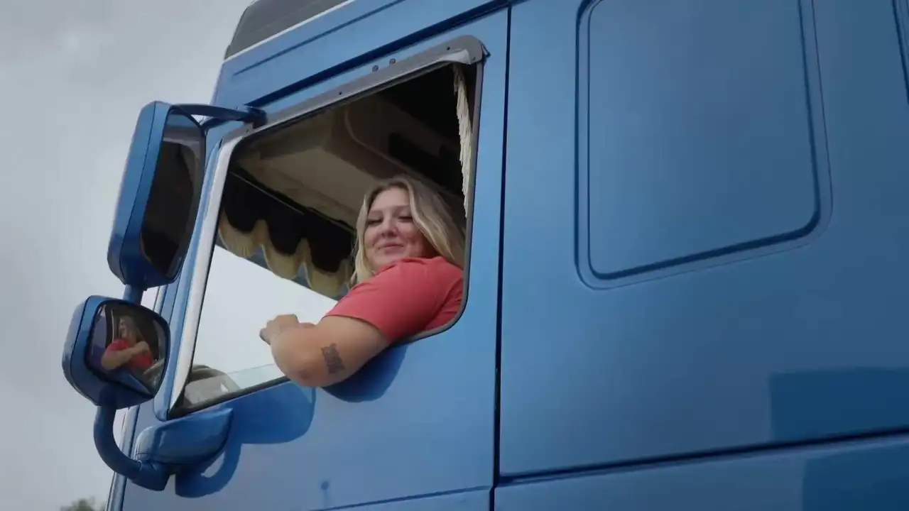 Dump truck