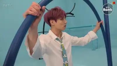 Come again! JK & Jin's exercise time!
