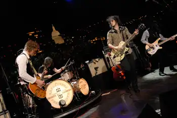 The Raconteurs / Cat Power
