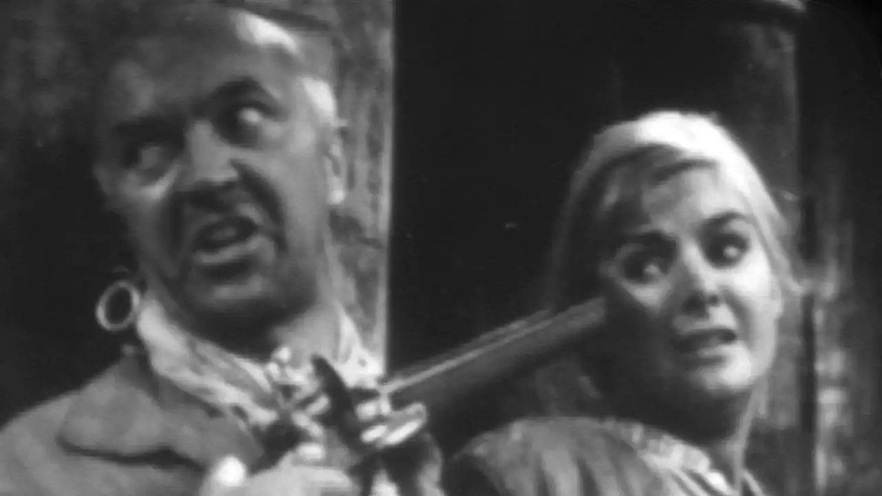 The Smugglers (4)