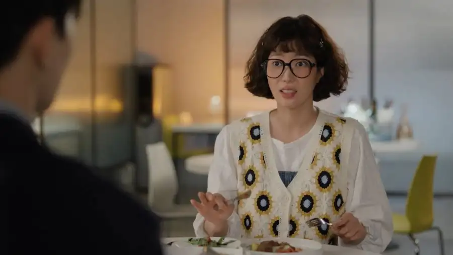 Ji-young Meets Ma-ri