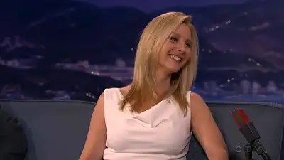 Lisa Kudrow, Eric Andre, Interpol