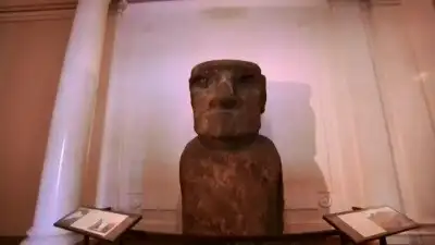 Easter Island, The Red Ghost