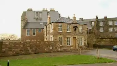 Edinburgh: 19th Century Sandstone House