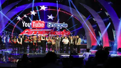 YouTube acts perform