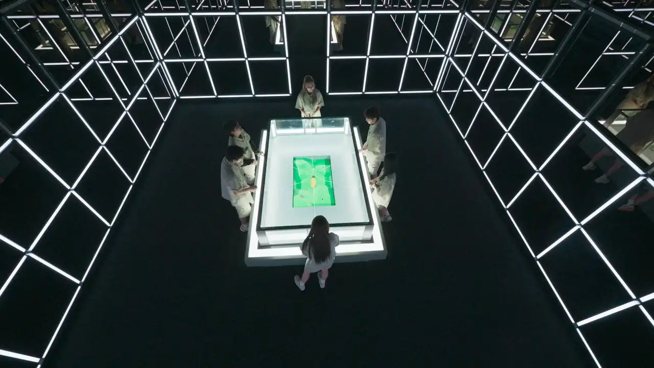 Black Room (2)