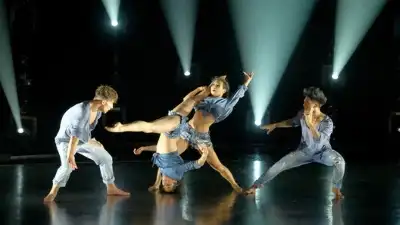 Top 6 Perform & Elimination