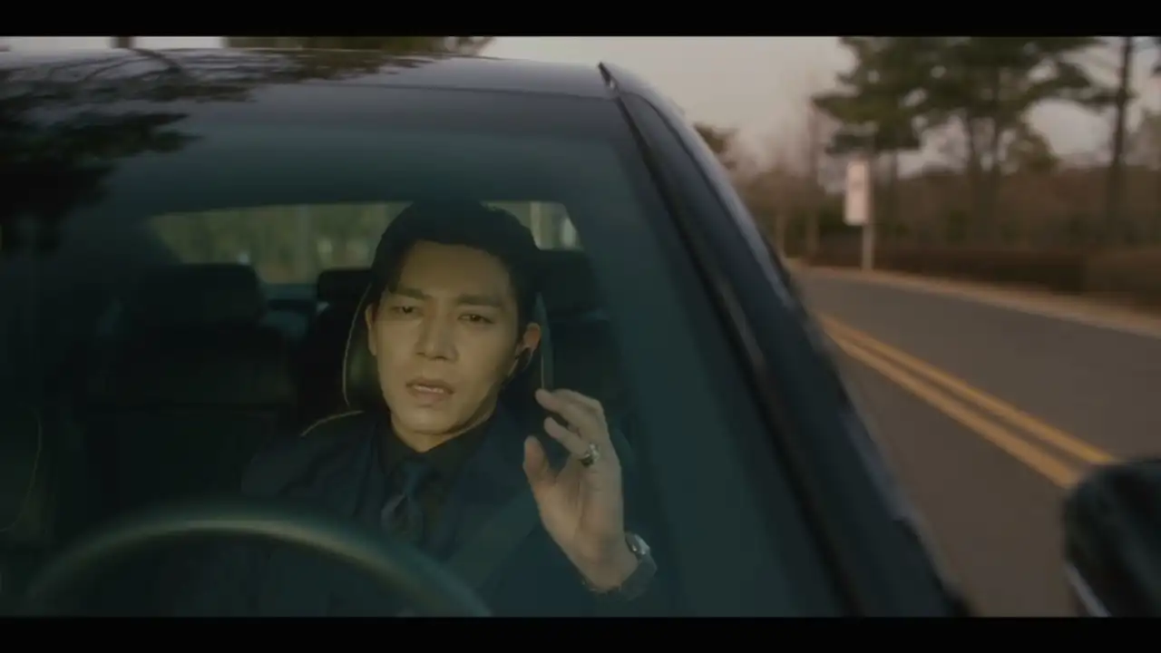 Jung-hoon's kidnapping and Seok-gu's blackmail