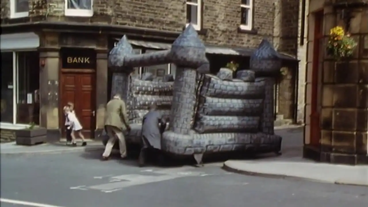 Stop That Castle [1992 Christmas Special]