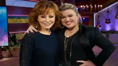 Reba McEntire; Lesley Nicol