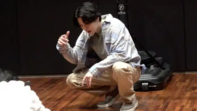'Haegeum' Challenge Video Shoots Sketch - BTS (방탄소년단)