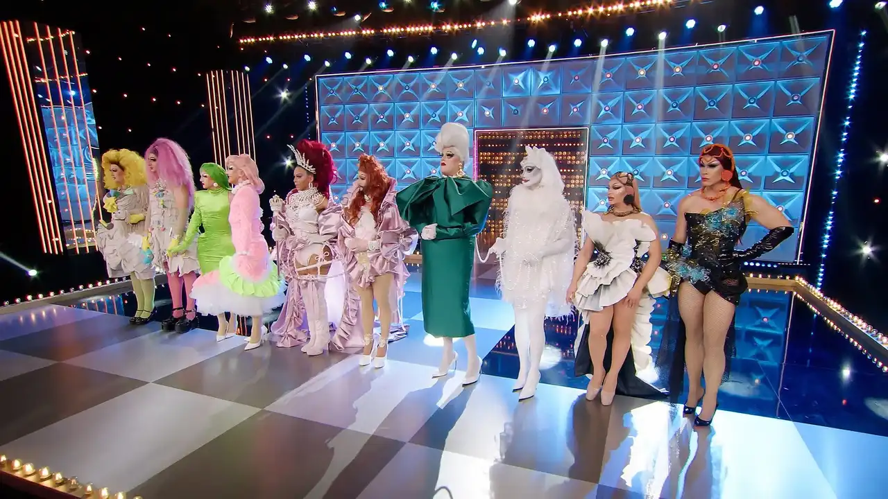 Social Media Queens