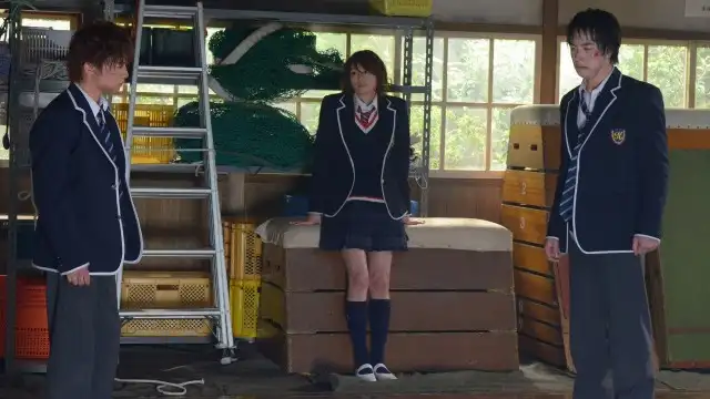 Bullying is fun? The direction of a torn friendship by the school ranking.