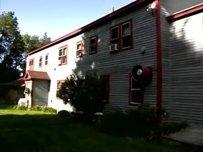 New Boston Inn / Gloria's House