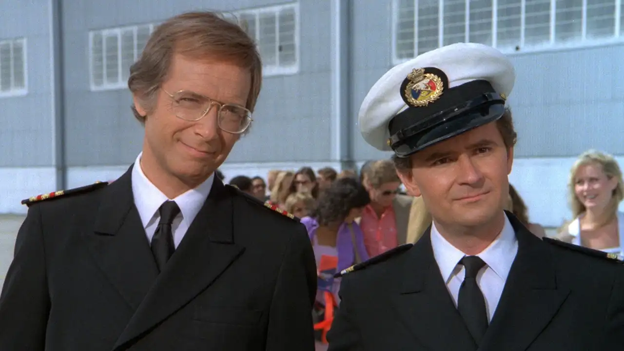 Greek Cruise: The Captain and the Kid/The Dean and the Flunkee/Isaac's Aegean Affair (2)