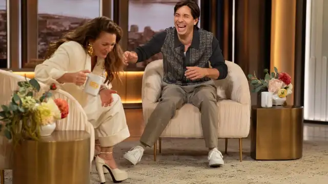 Justin Long, Pilar Valdes