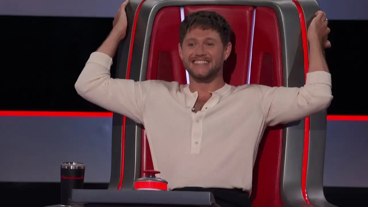 The Blind Auditions Premiere (2)