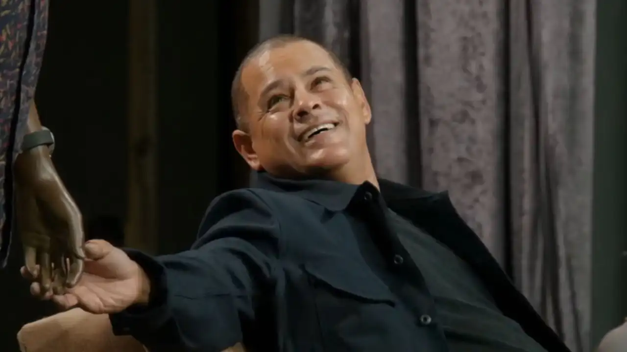 Raymond Cruz; Amber Rose