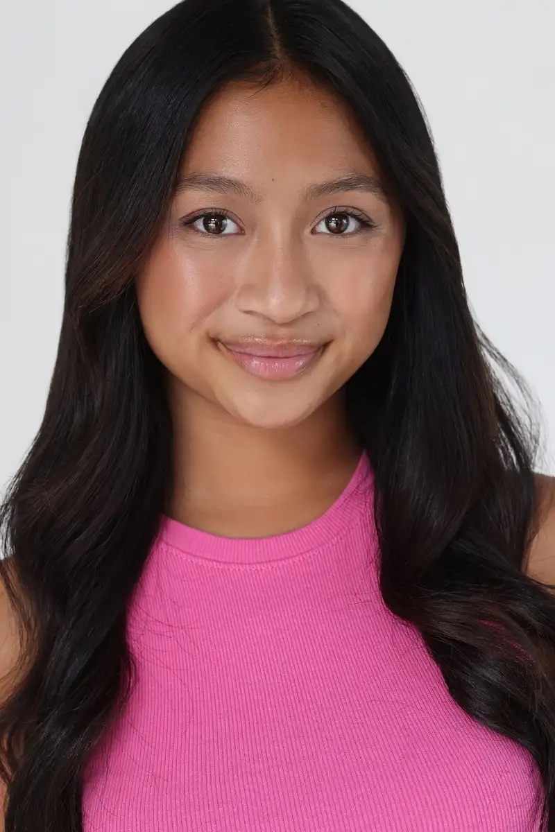 Chloe Adona