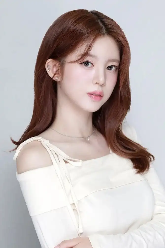 Daisy Yoo