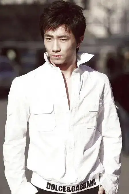 Yinglong Zhao