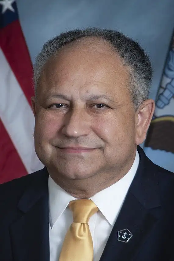 Carlos Del Toro