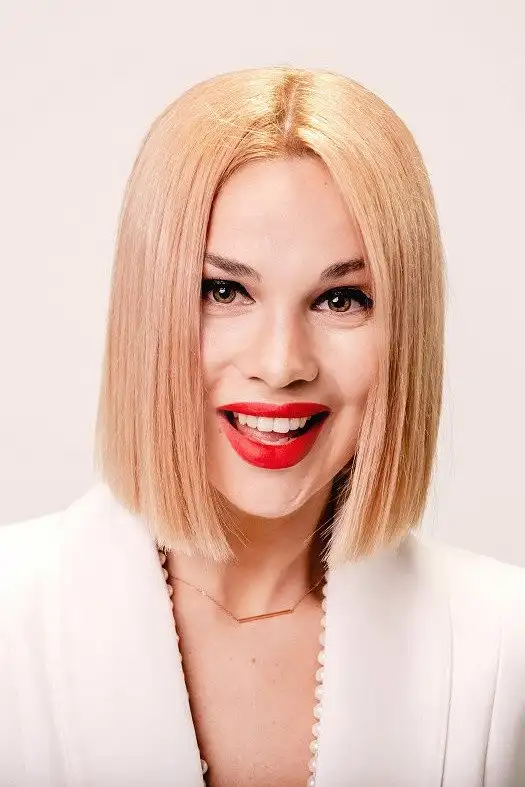 Samanta Tina