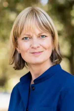 Linda Woodhead