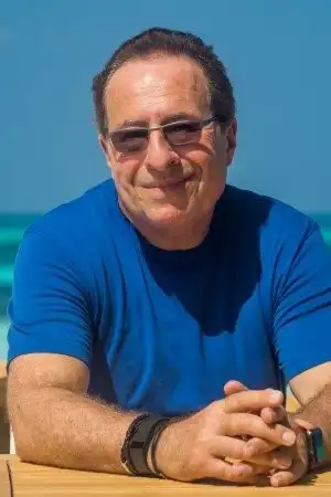 Peter James