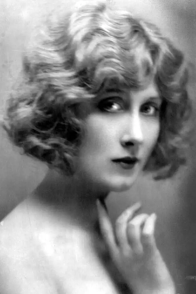 Helen Lee Worthing