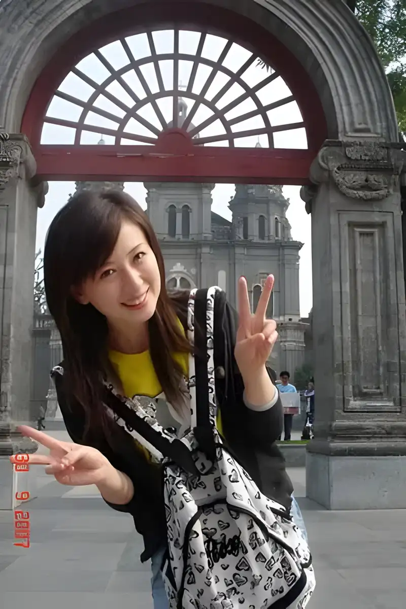 Yanqian Luo