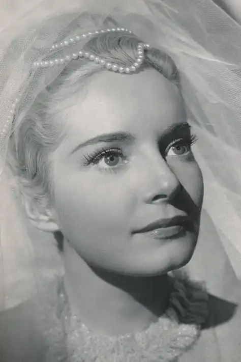 Suzanne Cloutier