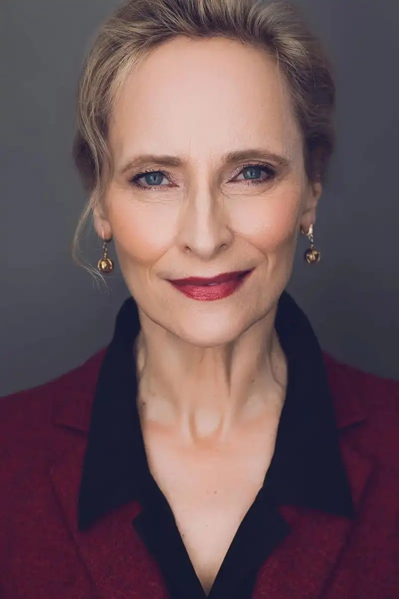 Laila Robins