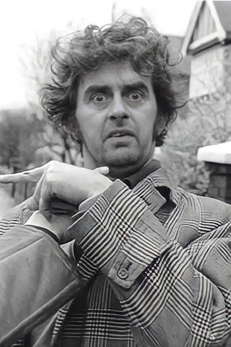 Ian MacNaughton