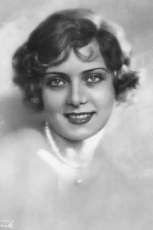 Elza Temary