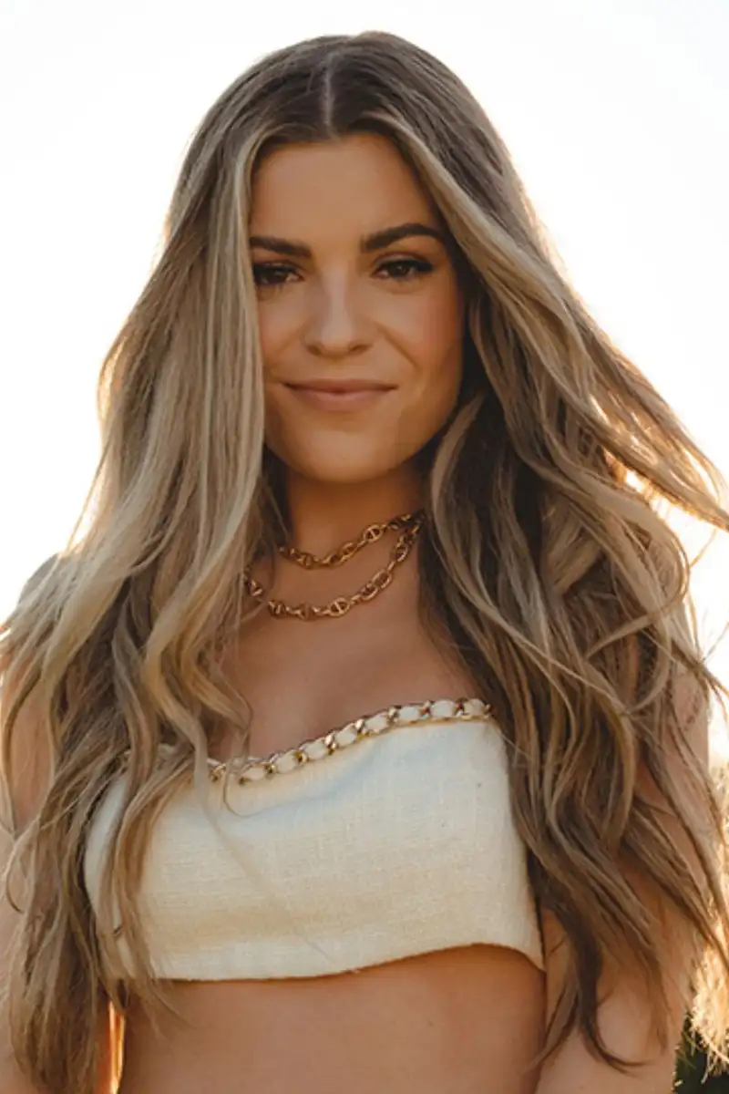 Tenille Arts