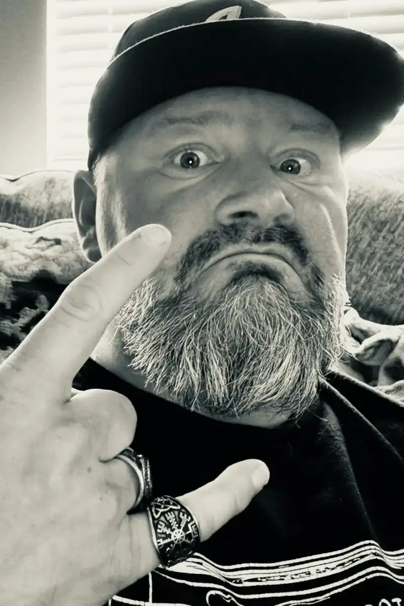Dustin Tamplen