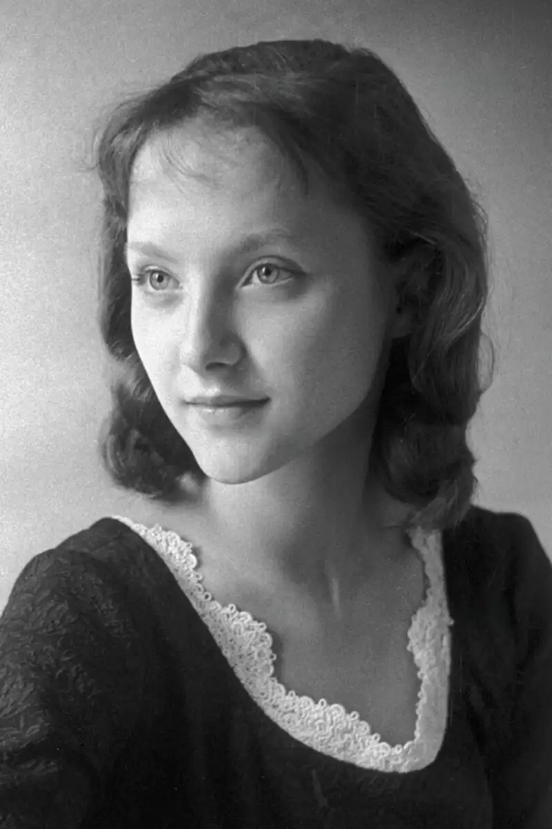 Yelena Ryabinkina