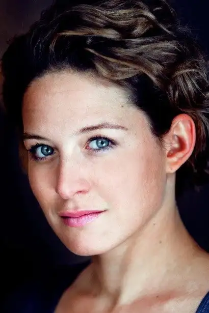 Gloria Nefzger